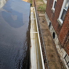Amazing-gutter-cleaning-in-St-Louis-MO 0